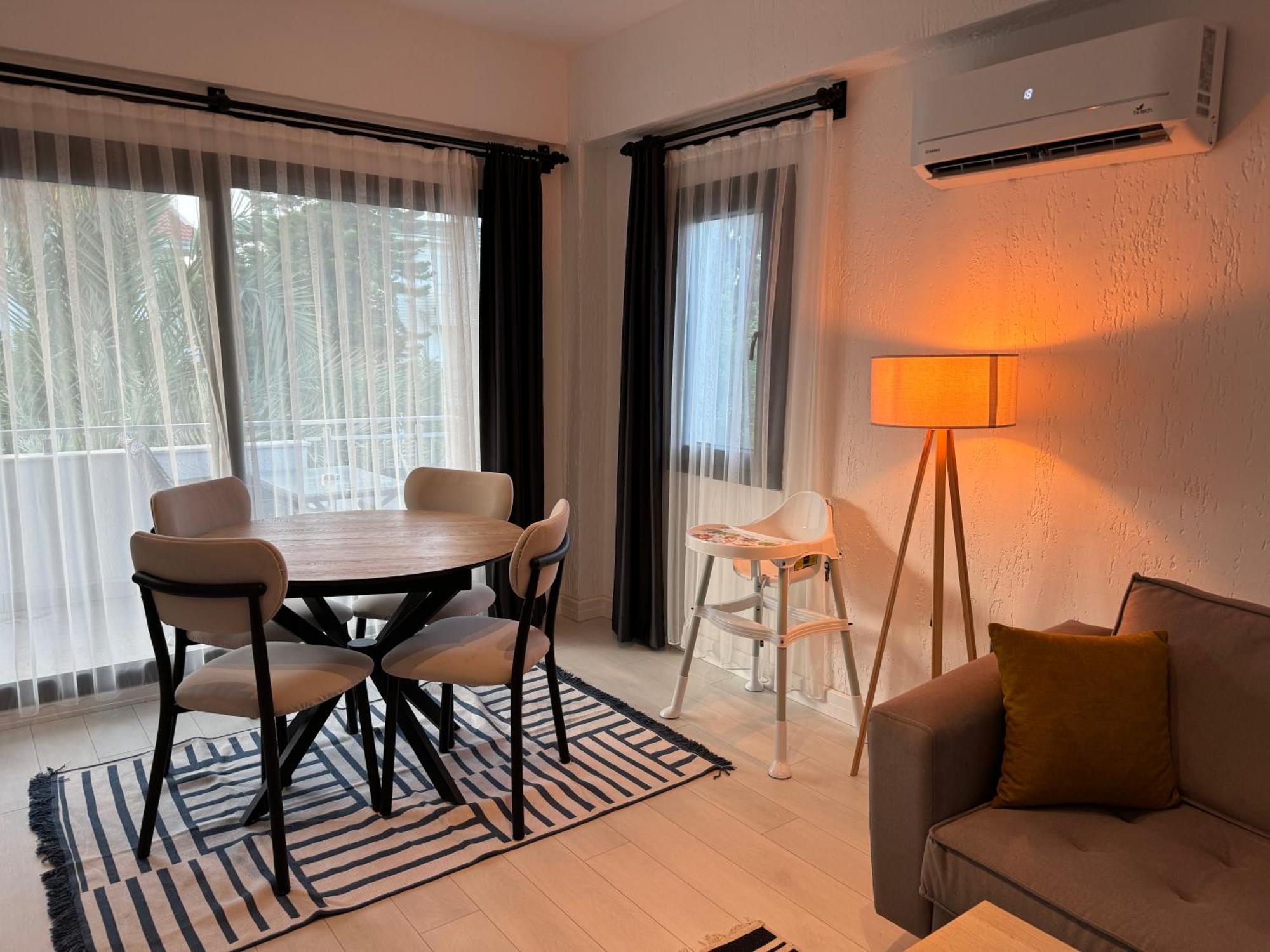 Aqua Apartment *